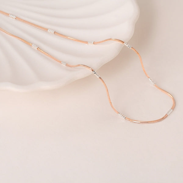 Dual-Tone Sleek Chain