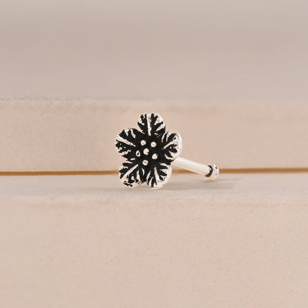 Tiny Blossom Nose Pin