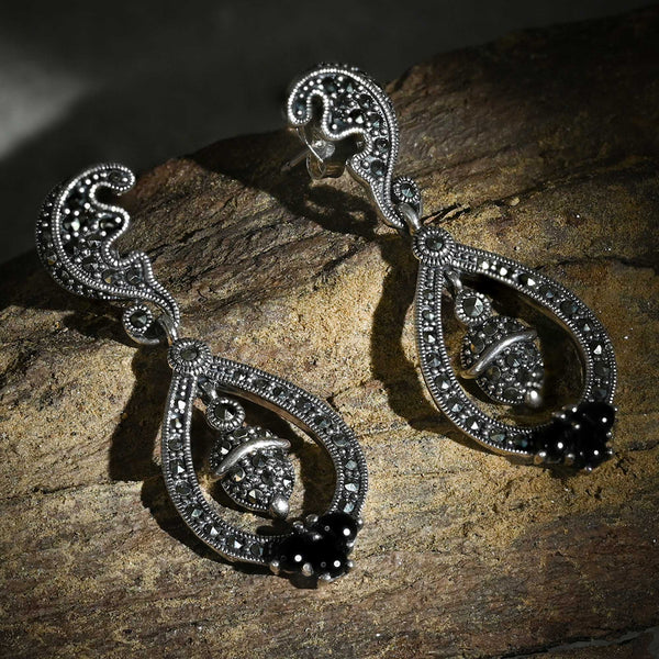 Teardrop Leaf Dangler Earrings